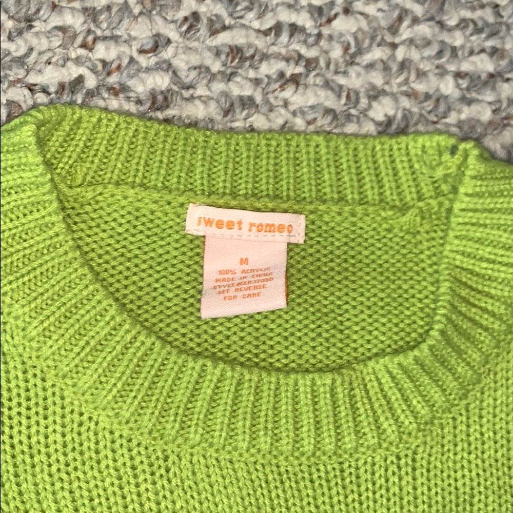 Sweet Romeo Stylish Sweater - Picture 5 of 7